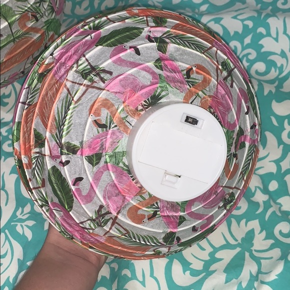 Tropical flamingo pattern hanging lanterns - Picture 3 of 3